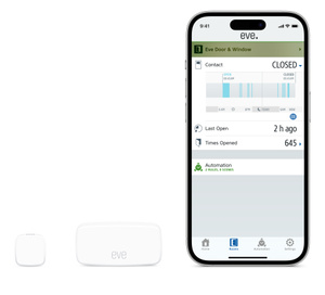 De Eve draadloze contactsensoren naast een iPhone. In de meegeleverde app is de status van de deuren te zien, en wanneer ze geopend of gesloten zijn.