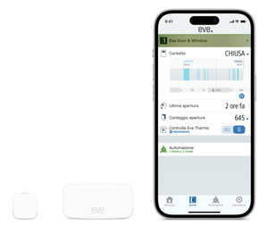 Sensori di contatto wireless Eve, accanto a un iPhone, con l’app inclusa che mostra se la porta è attualmente aperta o chiusa e la cronologia.