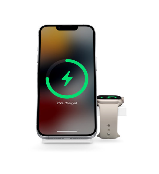 Anker Cube 3 v 1 s Qi2, iPhone se nabíjí vlevo, Apple Watch se nabíjejí vpravo