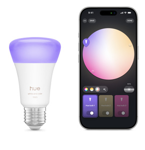Philips Hue-lamp, voorkant, witte behuizing, paarse lamp, iPhone-app met regelaar ingesteld op dezelfde kleur als de lamp
