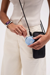 Herschel AirTag Charm - Blue - Apple
