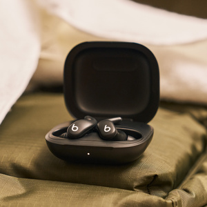 【新品未開封】Powerbeats FitブラックME2J4PA/A M76RT 完全ワイヤレスイヤホン Powerbeats Fit ジェットブラック ME2J4PA/A