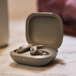 Powerbeats Fit - ワークアウト用イヤフォン - Beats - Apple（日本）