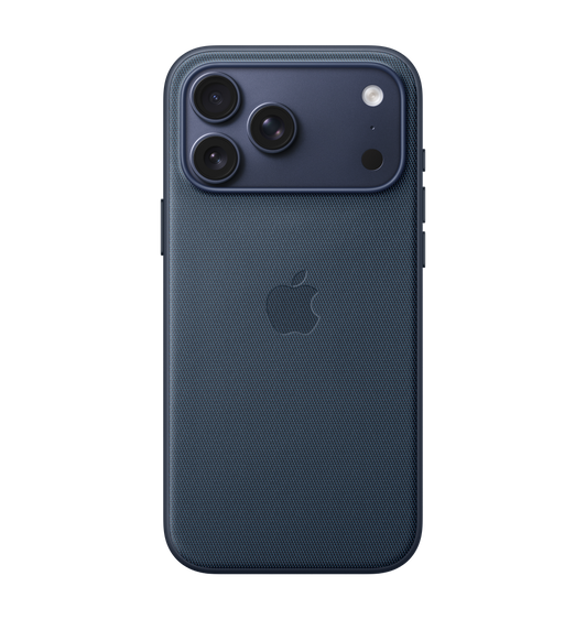 Coque en tissage technique bleu pour iPhone 17 Pro Max, face arrière, logo Apple intégré au centre, fixée à un iPhone 17 Pro Max bleu intense, visible à travers la découpe pour les caméras