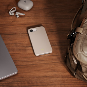 Beats iPhone 17e Case with MagSafe – Lime Stone - Apple