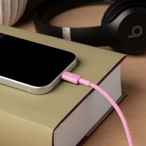Beats USB-A - USB-C編み込み式充電ケーブル（1.5m）– パワーピンク