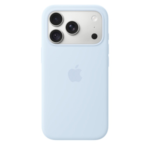 Coque en silicone bleu lumineux (bleu clair) avec MagSafe pour iPhone 18 Pro, face arrière, logo Apple intégré au centre, fixée à un iPhone 18 Pro argent, visible à travers la découpe pour les caméras