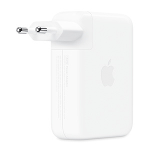 USB-C 전원 어댑터, 뒷면 외관, 화이트 색상, 접을 수 있는 단자, 탈착식 콘센트 플러그, 측면 중앙의 Apple 로고, 직사각형 형태, 둥근 모서리