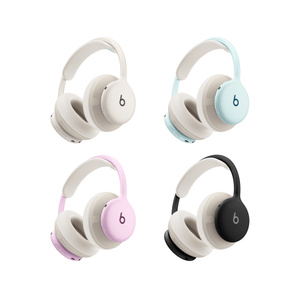 클라우드 색상 Beats 360 UltraPlush 쿠션 키트가 각각 장착된 클라우드, 스카이, 핑크, 블랙 프레임