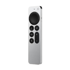 Cận cảnh Apple TV Remote nhìn từ một góc, thiết kế mỏng, vỏ nhôm màu bạc. 