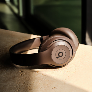 Fone de ouvido sem fio Beats Studio Pro — Marrom intenso - Apple (BR)