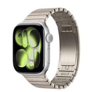 Apple Watch Series 11 (GPSモデル) - 42mmシルバーアルミニウムケース 