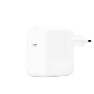  Mặt đối diện của Bộ Tiếp Hợp Nguồn cho thấy cổng USB-C.