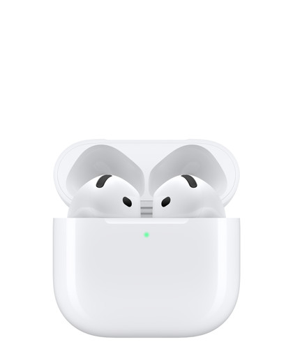 AirPods 4, rangés dans un Boîtier de charge ouvert aux bords arrondis avec un voyant d’alimentation LED externe
