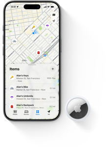 iPhone et AirTag, écran d’iPhone qui affiche l’app Localiser, montrant les objets de l’utilisateur ou de l’utilisatrice sur une carte en direct, indiquant leur distance, l’adresse la plus proche et l’heure à laquelle les objets ont été localisés pour la dernière fois