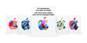 Apple Gift Cards, witte achtergrond, vijf verschillende Apple logo’s: abstracte meerkleurige vlekken en pixels, camouflagepatroon, vrolijk meerkleurig geometrisch 3D-design, patroon met rondjes en dikke afgeronde lijnen, en abstracte meerkleurige vormen die in elkaar overlopen, met de tekst ‘De cadeaukaart voor alles van Apple’