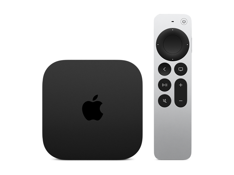Apple TV 4K nera mostrata di fronte, forma quadrata, logo Apple in alto, angoli arrotondati. Telecomando Siri Remote mostrato di fronte, clickpad circolare sensibile al tocco e tasti in rilievo