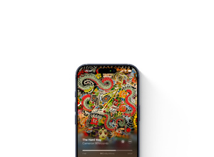 iPhone, app Musique d’Apple à l’écran, couverture d’album plein écran, commandes de lecture