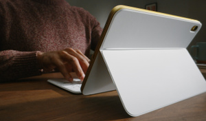 純正 iPad 第10世代 Magic Keyboard Folio 新品近い 純正 iPad 第10