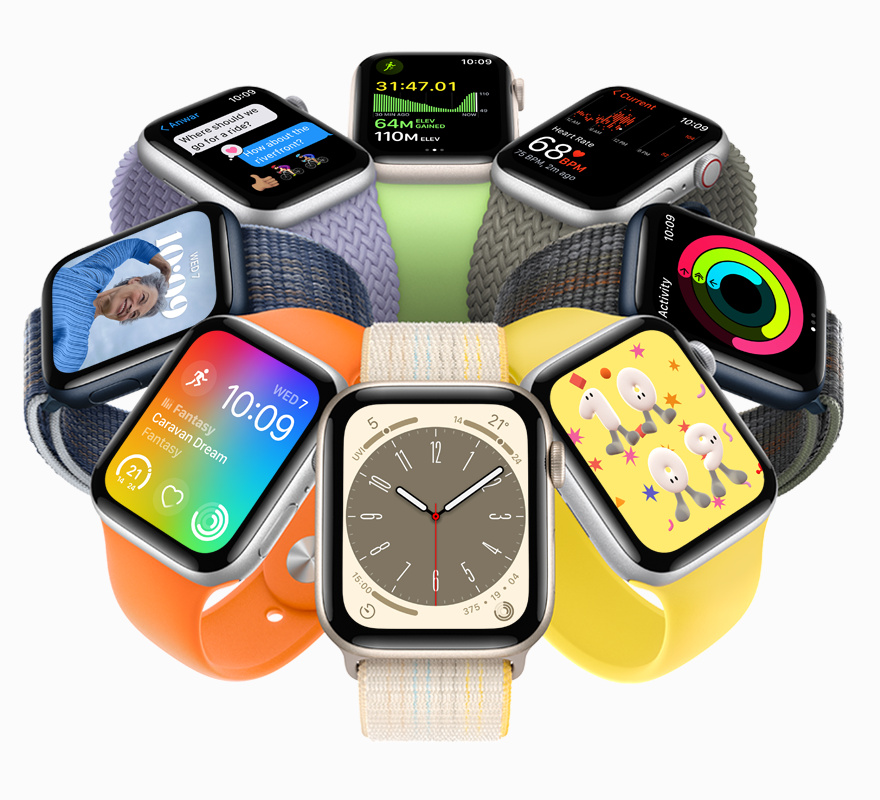 Apple Watch models arranged in a circle.