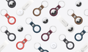 Galería de varios AirTags con llaveros y etiquetas de colores.