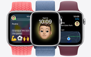 Apple Watch models, displays text message conversation, clock with Memoji face, analogue clock face with Memoji family