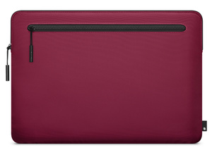 Incase Compact Sleeve in Flight Nylon for 16” MacBook Pro Red 教育