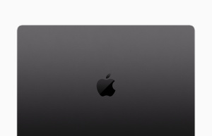 呈闭合状态的深空黑色 16 英寸 macbook pro 的外观俯视图,展示圆角